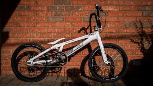 Yess Pro XL specs and reviews 